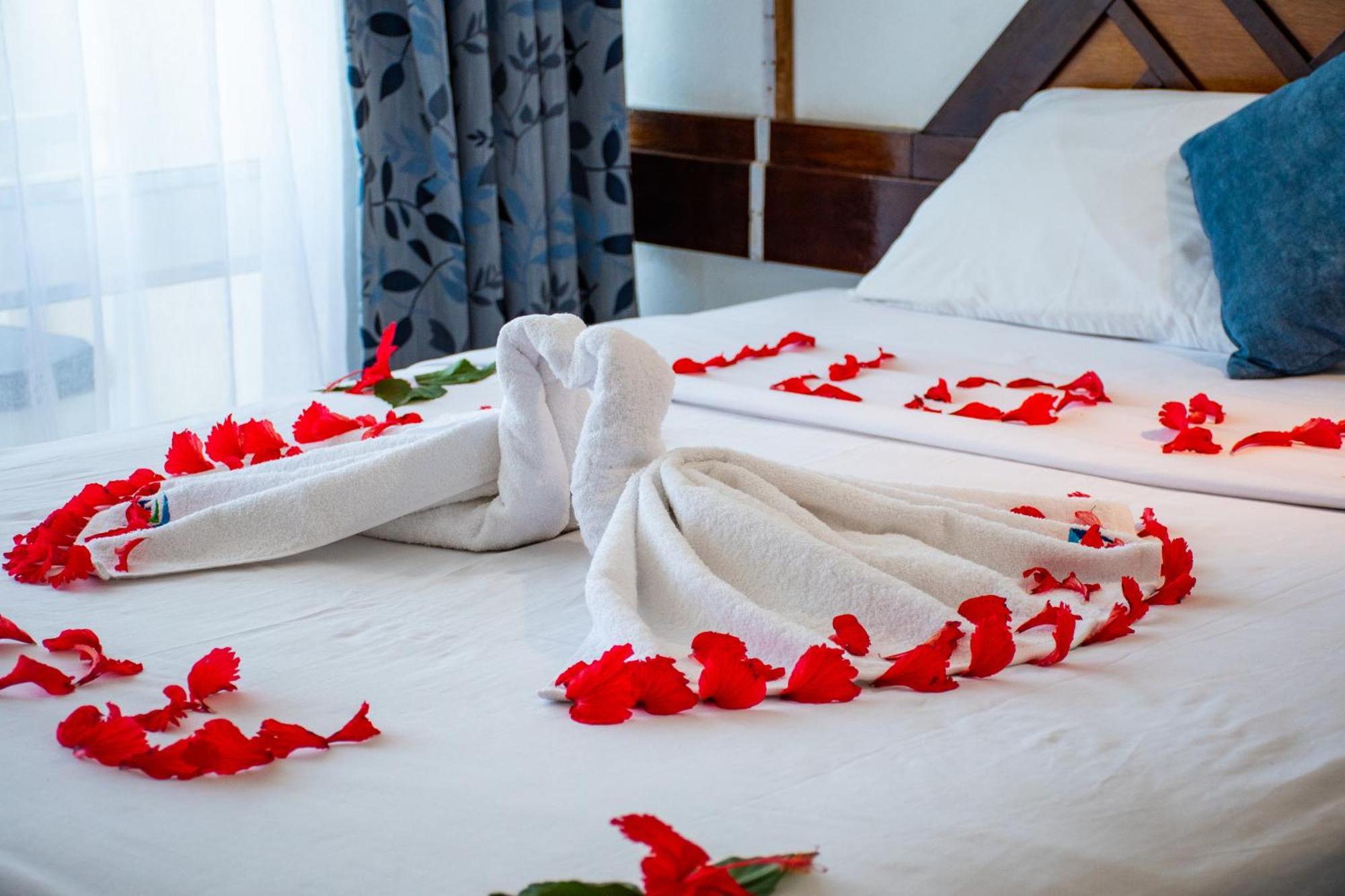 Mombasa Beach Hotel Exterior foto